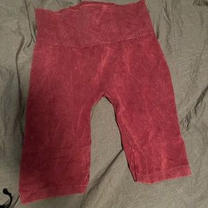 Pink stretchy tummy tuck capris size small